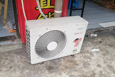 万荣空调突然不制冷只吹自然风怎么办？